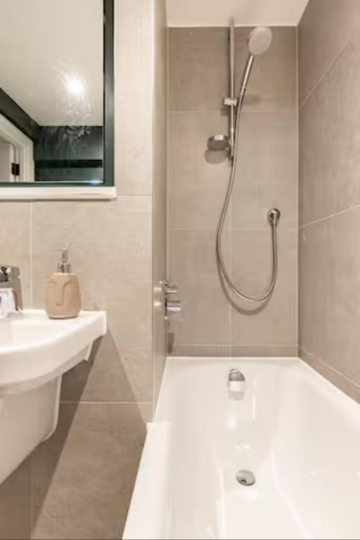 Two Bedrooms Exquisite En-Suite Apartment Deansgate Manchester Exteriör bild